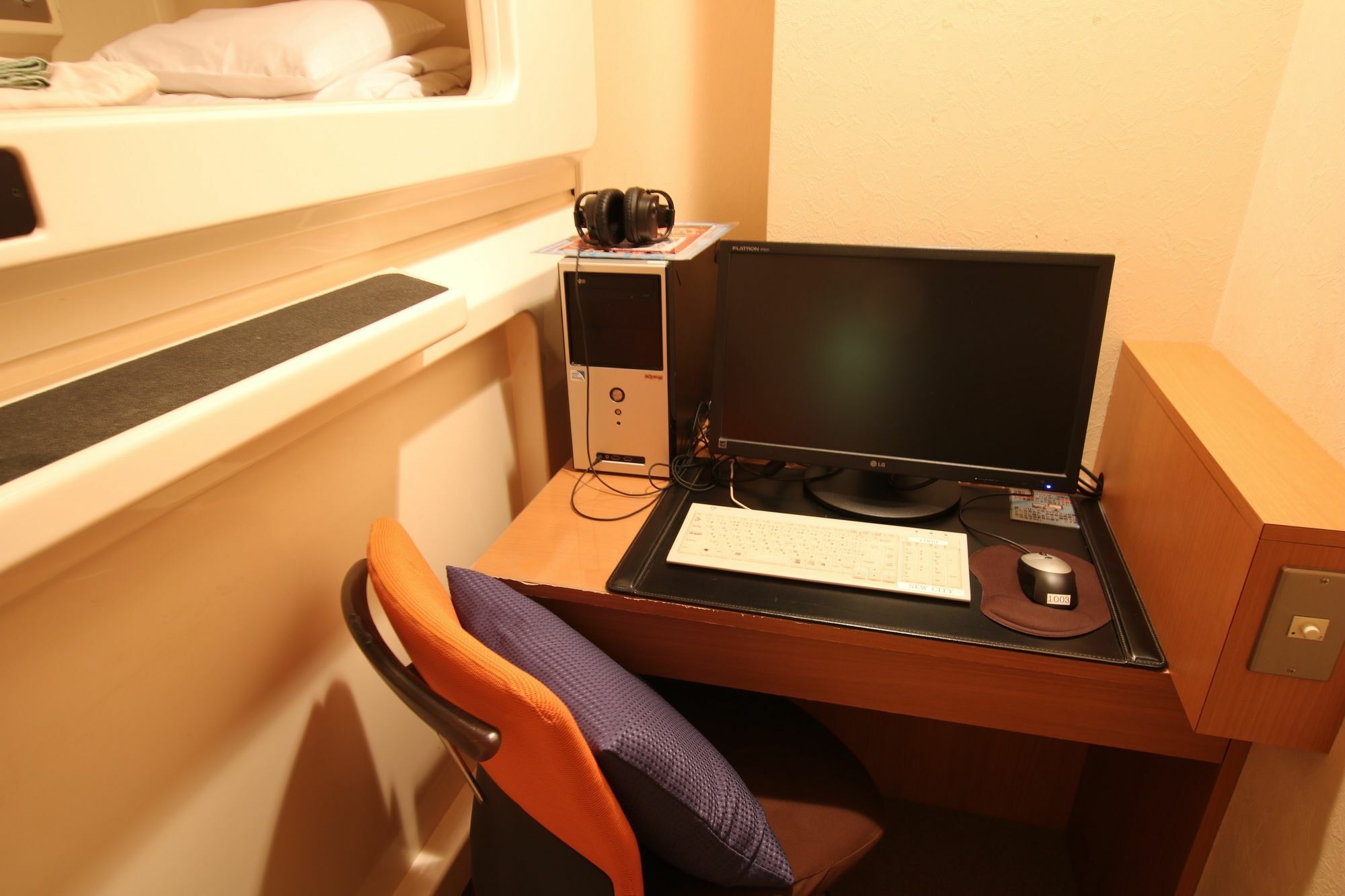 Business Inn New City Yokohama  Bagian luar foto